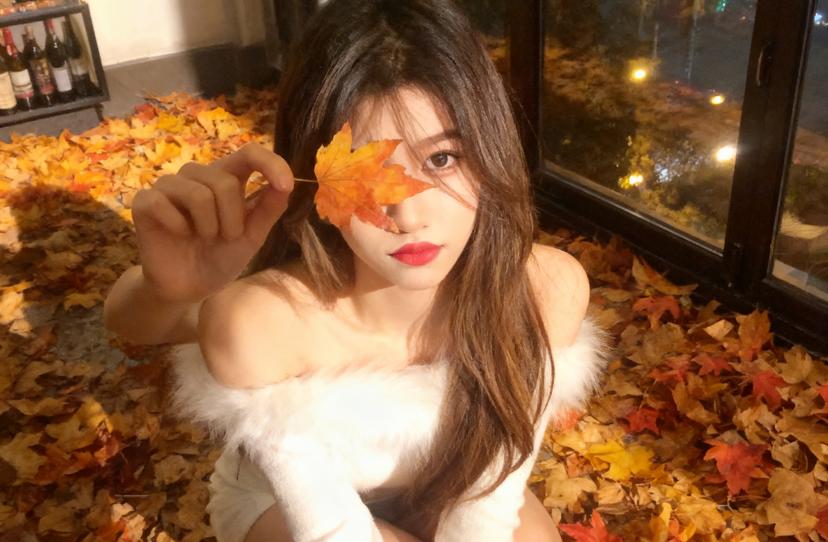 人到中年
你才会发现
如果你没有钱
没有权
没人脉
真遇到什么事
即使你是对的