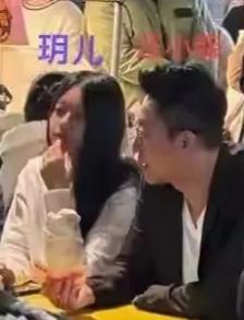 汪小菲的两个孩子都很乖巧懂事，对马筱梅也很尊敬。之前有的网友还记得小玥玥曾对汪小