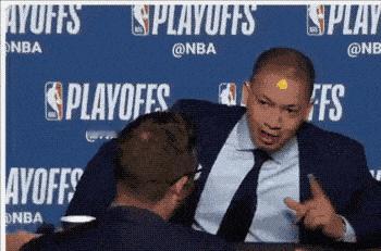 快船115-92大胜老鹰，终止5连败…