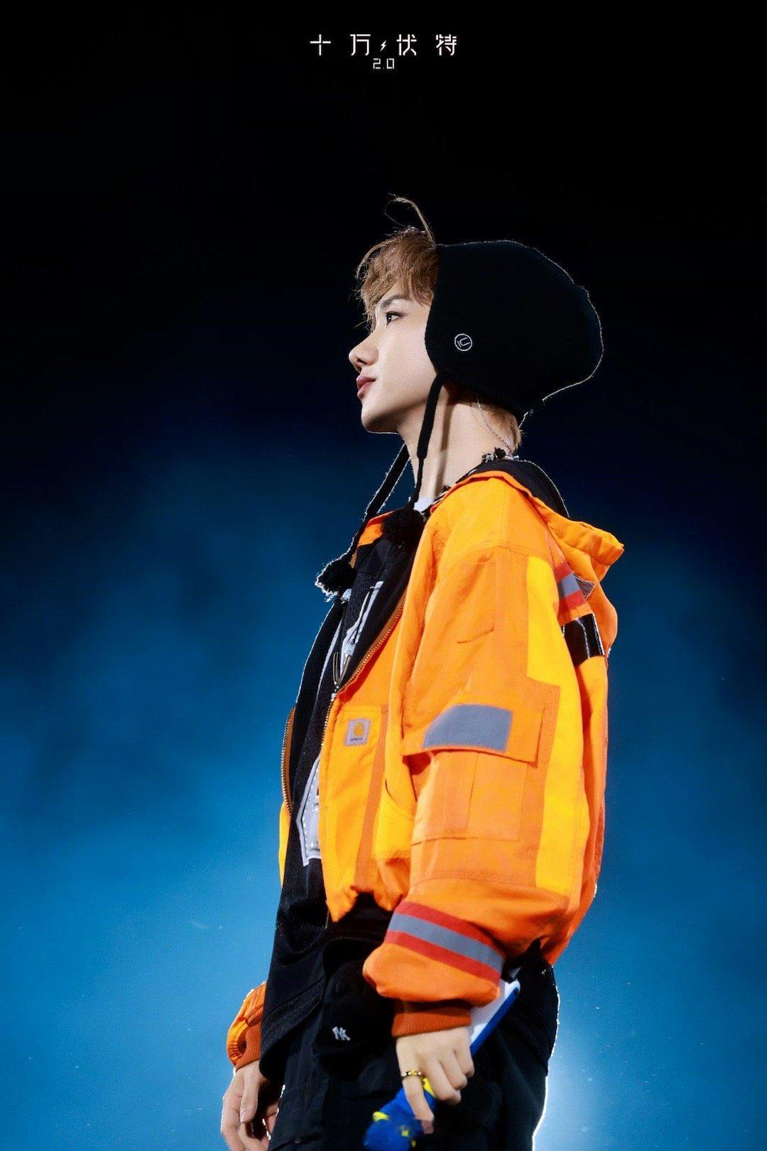 汪苏泷左转灯首唱 汪苏泷的浪漫，总是落实在行动上。一首备受期待的新歌，从录音棚到