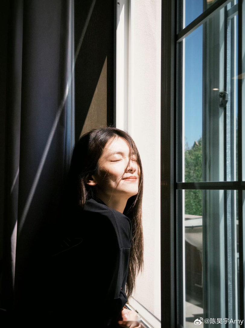 陈昊宇点赞吐槽粉丝管的宽陈昊宇点赞之前，没想过粉丝是啥样的心情嘛，有博主吐槽陈昊