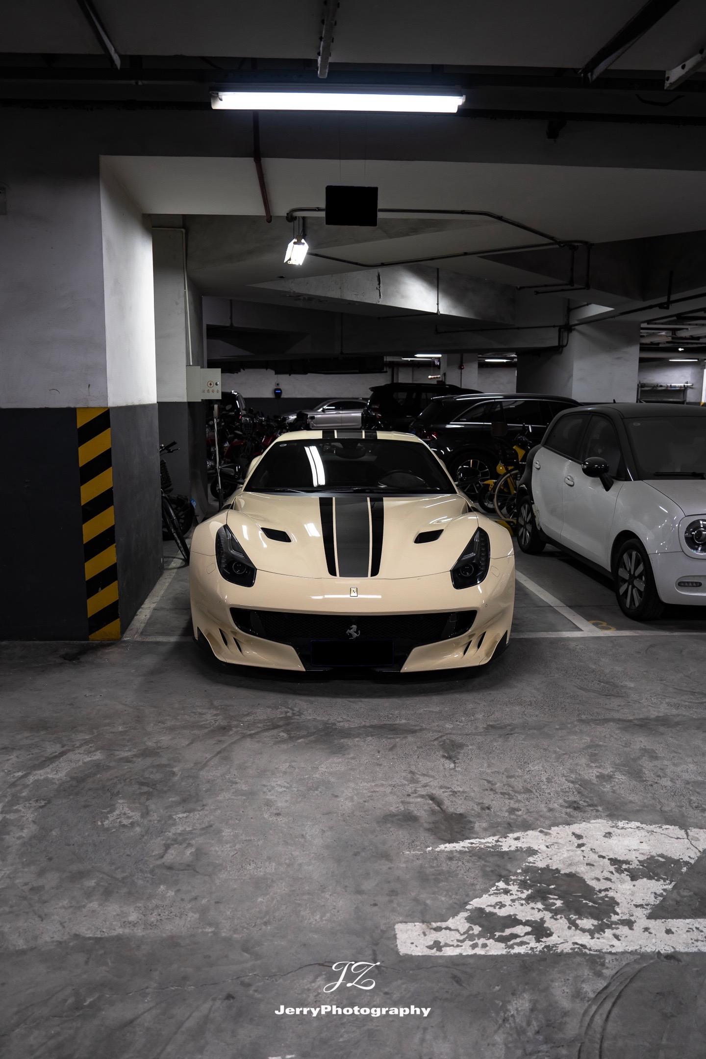 Ferrari F12 TDF.内地唯一的Avorio车漆F12 TD...