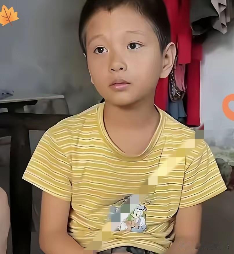 9岁男孩父母双亡，堂哥接回家抚养，未婚妻：有他没我！堂哥想了一个晚上后，对她说：