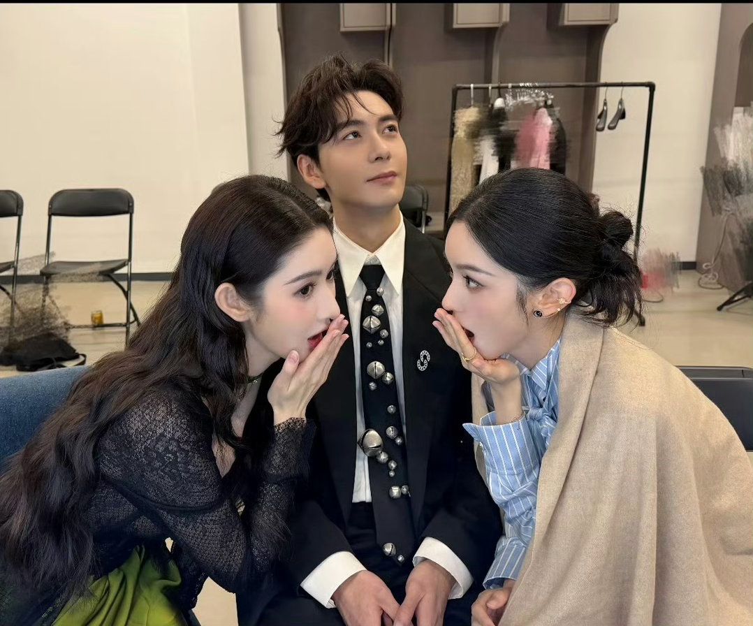 周也王玉雯陈星旭又是你们仨这也是复刻了三个人的名场面了，但是不能靠这个场面吃一辈