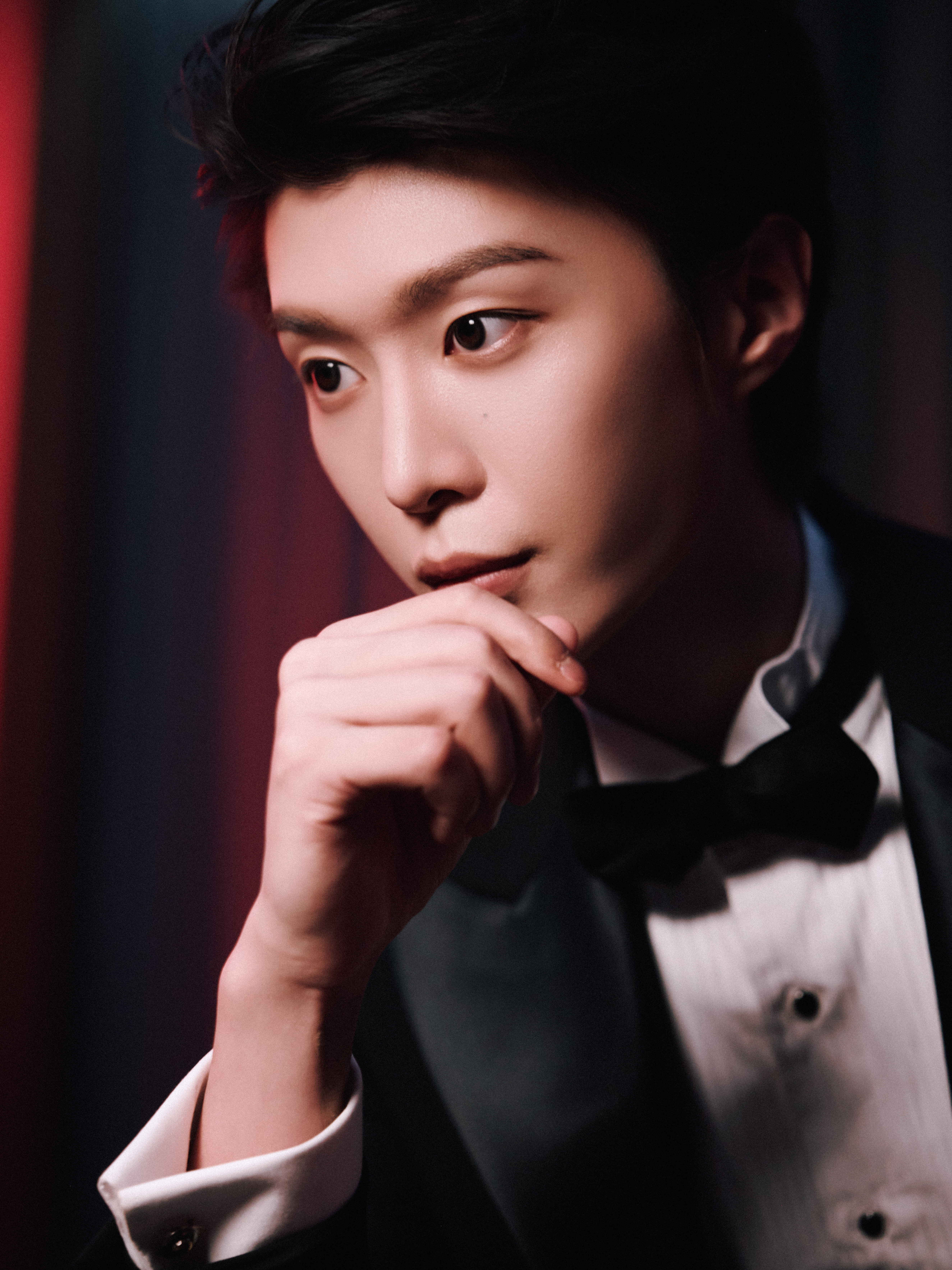 范丞丞 × 2026中国电影导演之夜今日导演之夜活动造型大片，一袭XILAI特别