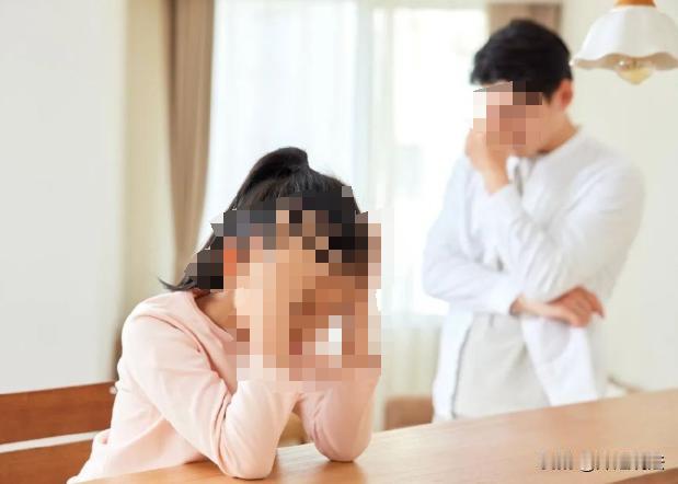 深圳，一个已婚男子竟然爱上了自己女同事，每天都去缠着女子表白。可是女同事是单身优