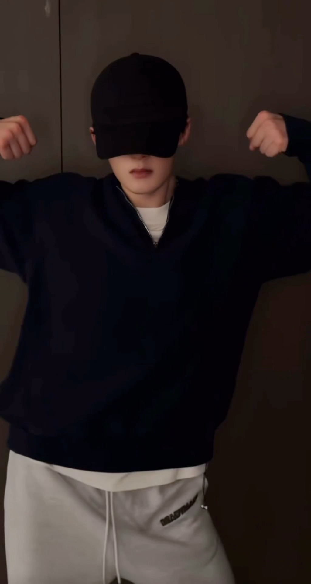 檀健次春节放饭 檀健次跳了Low 这是什么绝世好饭 好会跳好会扭 超级魅惑的