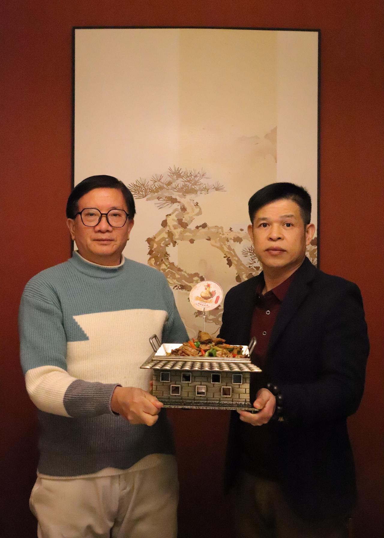 福廷玉：如何做到在创新融合中脱颖而出？

文/中国湘菜文化大师  邓杰

近几年