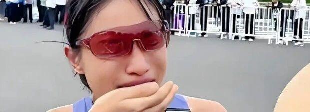 【“最快女护士”张水华被处分：违规兼职取酬，多次影响排班，虚假理由调休！提醒：职