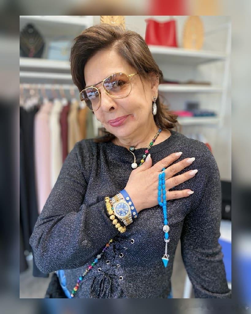 迪拜 马娜尔生母Randa al-Banna的近照，图六是马娜尔青年时代的照片R