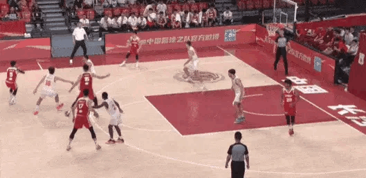 FMP给的强度好像还不如昨天。中国男篮vs塞尔维亚fmp中国男篮