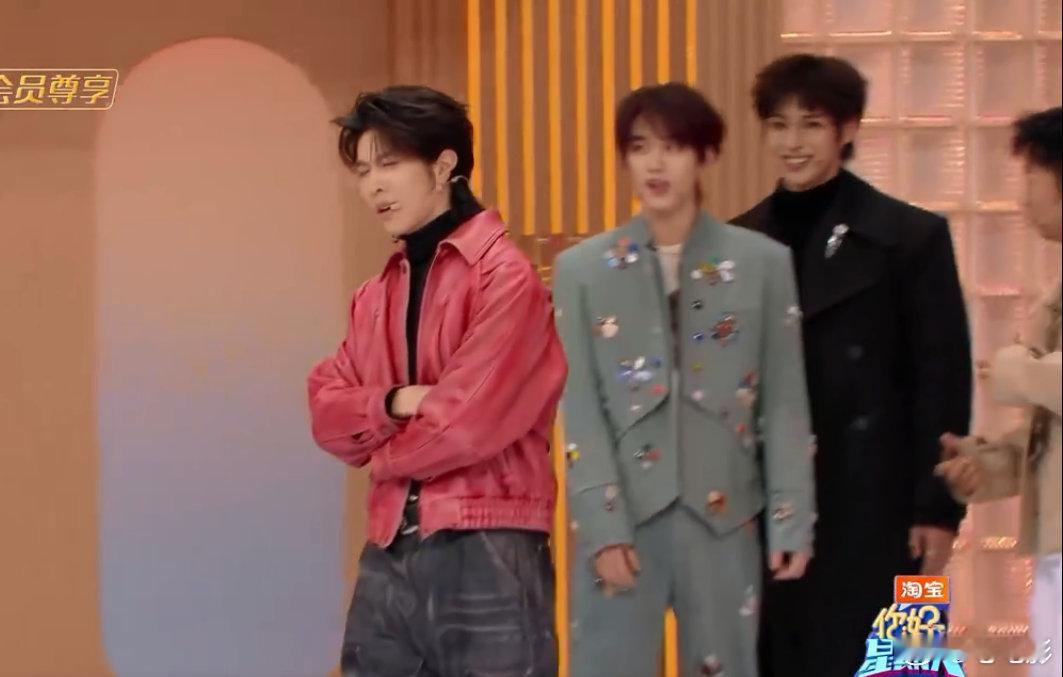 马伯骞钢铁直男没救了雪夜暖心名场面，被马伯骞硬生生掰成搞笑名场面，麦麦的冷，一半