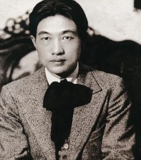 1913年，徐悲鸿满心嫌弃妻子，心里憋着怨气，特意给刚出生的儿子取了晦气名字，怎