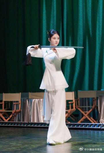 张慧雯说要来浪姐当舞担张慧雯浪姐官宣转了15个圈乘风2026 刷到张慧雯官宣直接