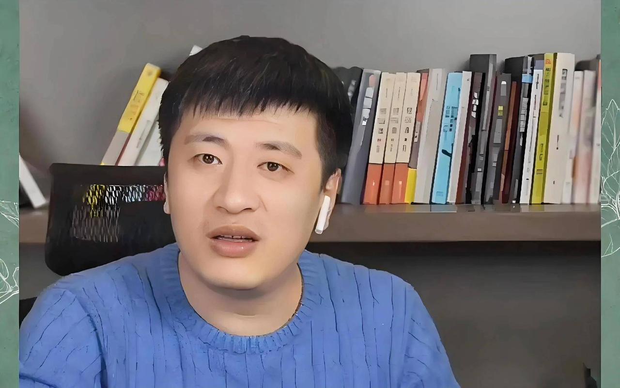 张雪峰公司发年终奖人均6万！不得不说张雪峰真的是一个好老板。之前给员工父母买羽绒