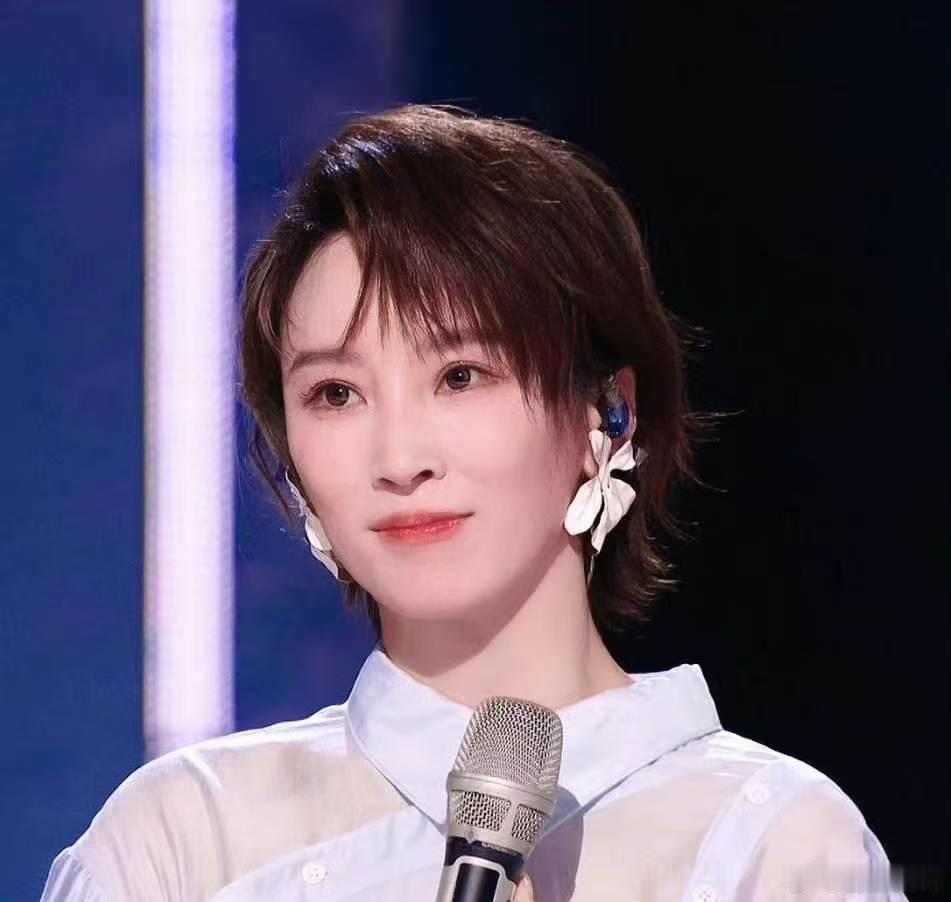 谢楠发文回应被低估 乘风2026打破被低估的标签，谢楠歌声动人态度坦荡，在乘风之