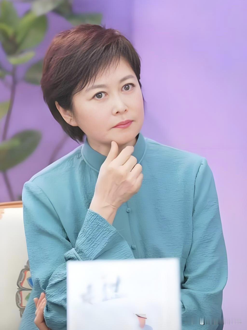 敬一丹，央视资深名嘴，以沉稳大气、真诚质朴的主持风格，温暖几代人记忆，传递时代之
