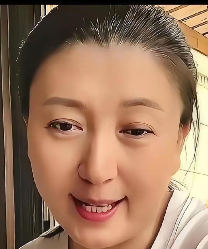 闫学晶的“不认怂”，可能是近半年最成功的一次危机公关行为。
嘴上喊着“绝不道歉”