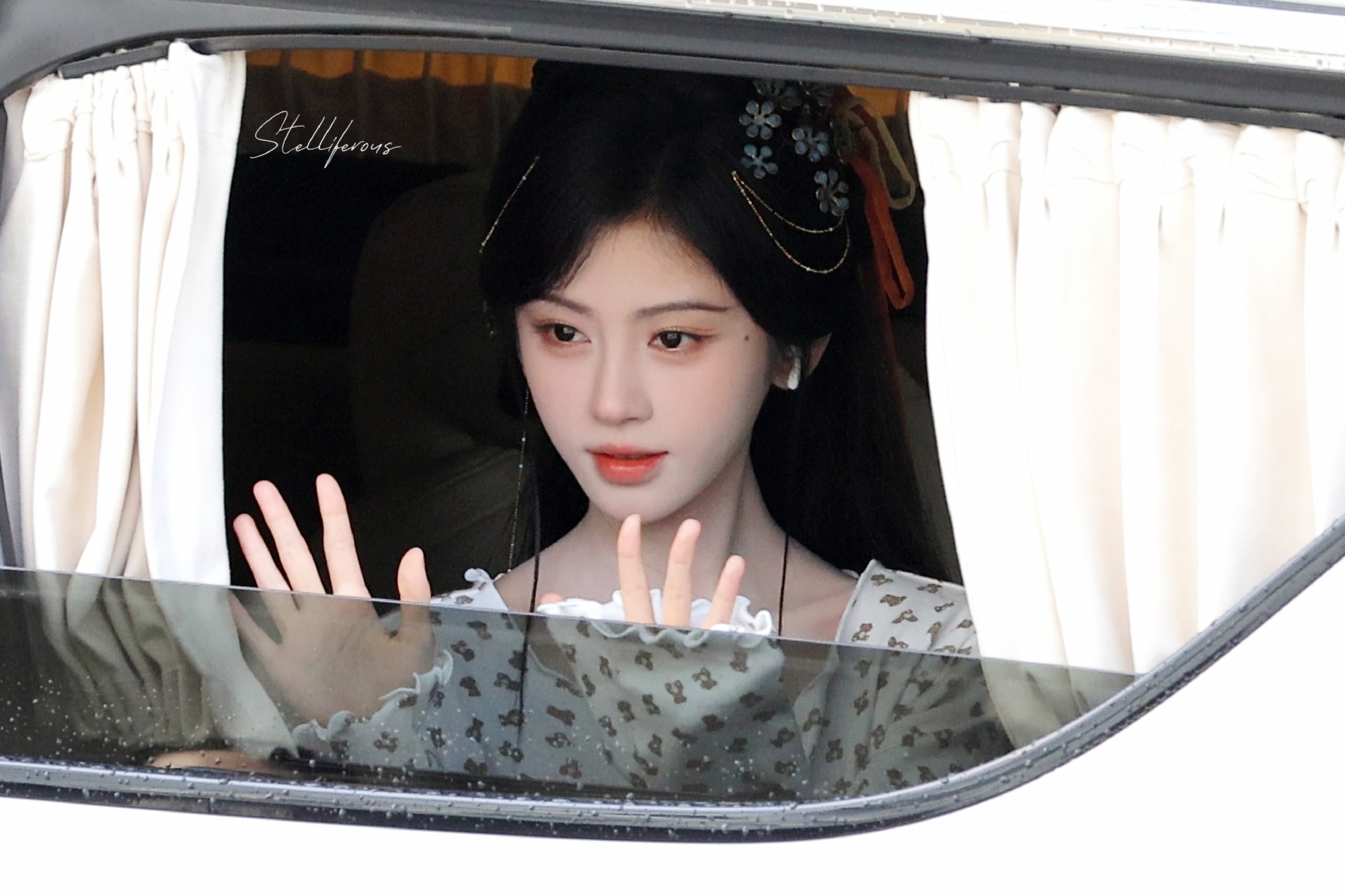 jjy鞠婧祎姜黎非jjy鞠婧祎千香一起跨年吧 我说的不是今年 明年 而是年年 ˃
