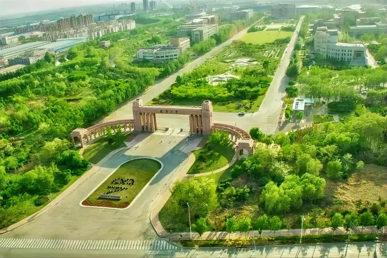 没有进入中国大学排名前100的211大学如下：
1、广西大学，全国排名100
2