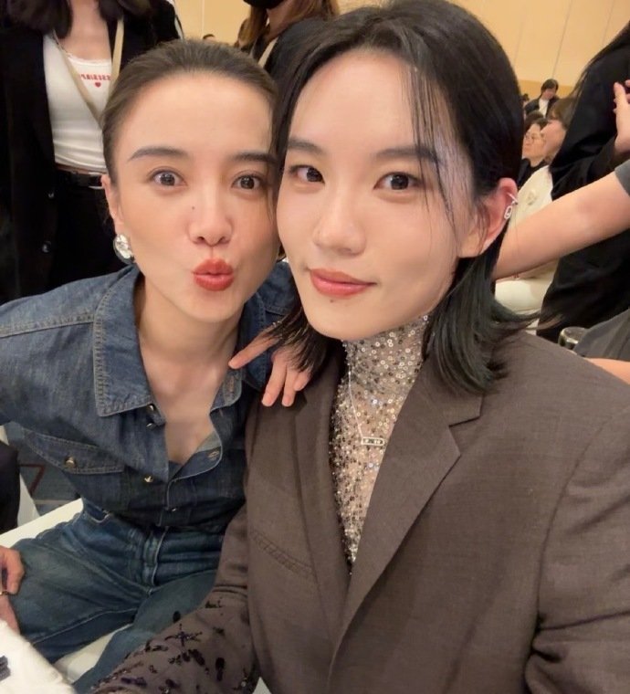 宋佳陆柯燃合照 是谁的期待成真了？两位“妈咪”同框，氛围感直接拉满，爱了爱了～宋