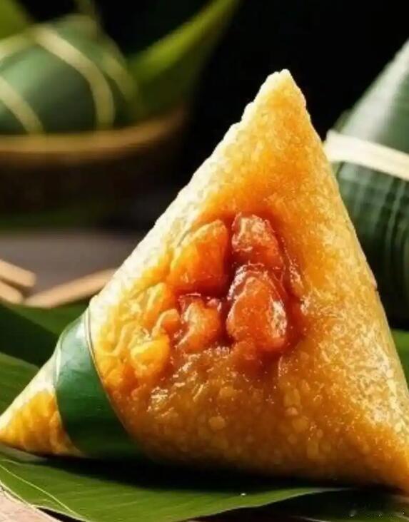 咋说呢，高速不免费，应该能少很多“一年两箱油”的选手吧~还是想提醒大家几点：1、