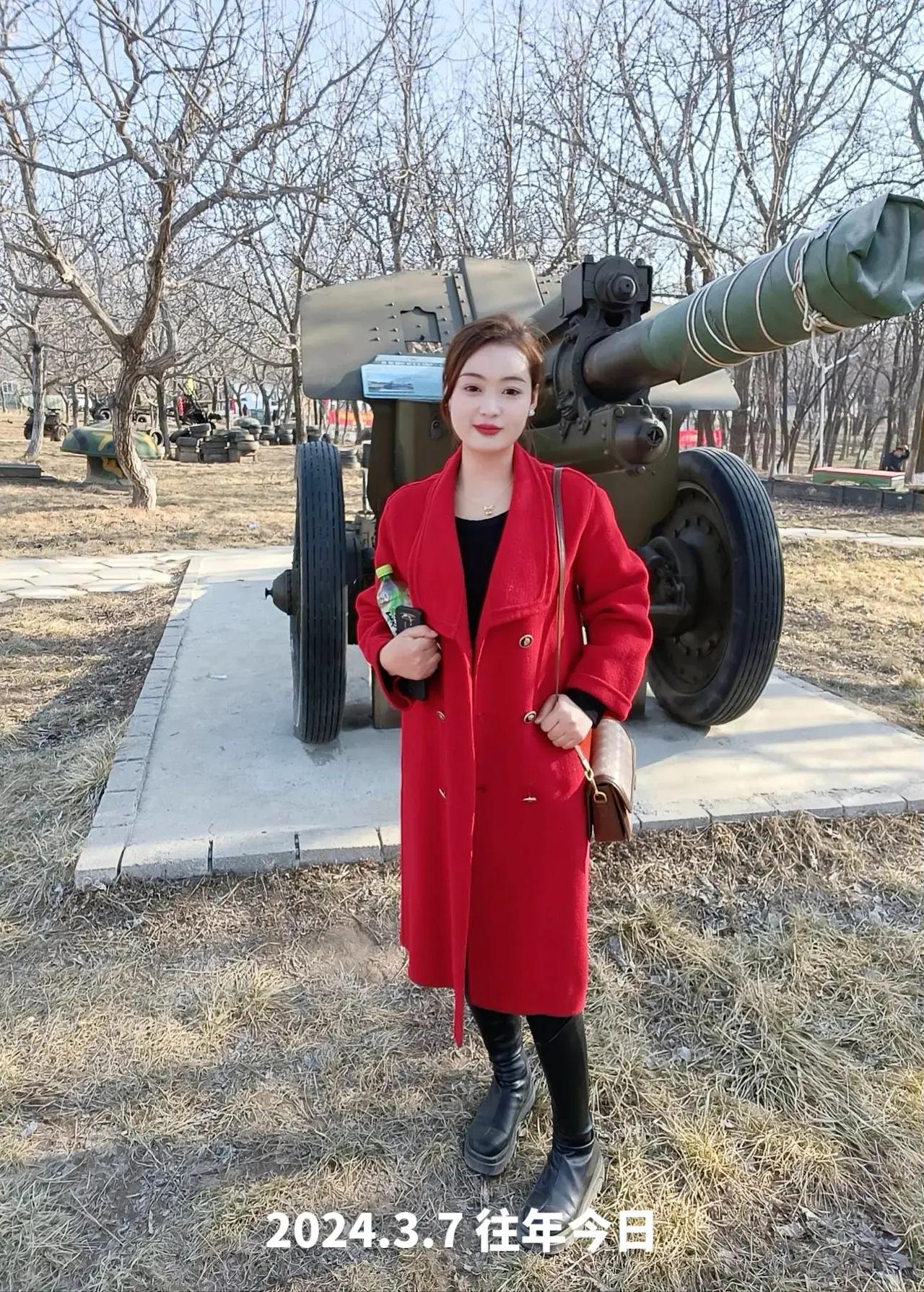 外景来一个放飞自我 新道具抖出新姿势