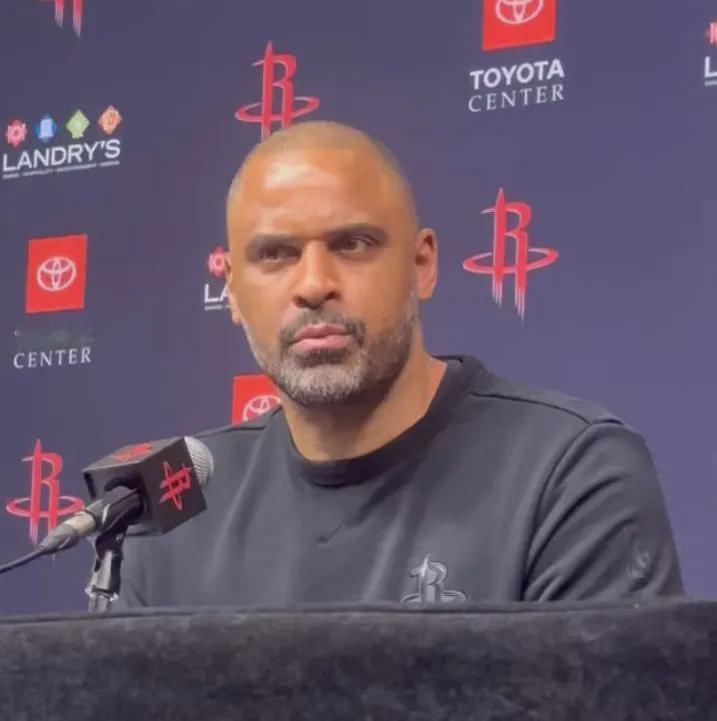 火箭最大的错误就是没有为球队选出老大，老二，老三，你看雷霆老大当之无愧亚历山大，