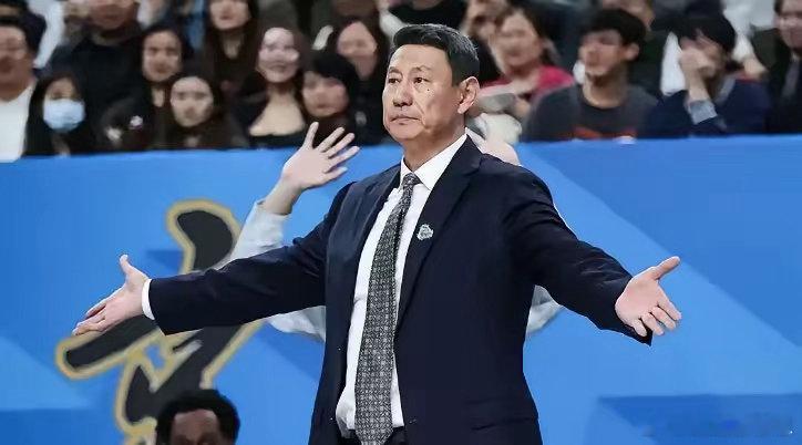 北京男篮大胜广东，李楠赛后肯定全队，直言整体不错但仍想更好。他称赛前重点强调防守