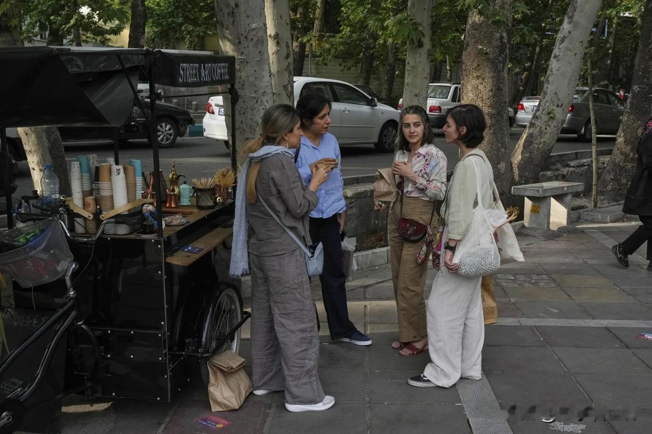 【最新消息：伊朗已在阿富汗边境实施生物识别管控】
德黑兰时间2025年12月26