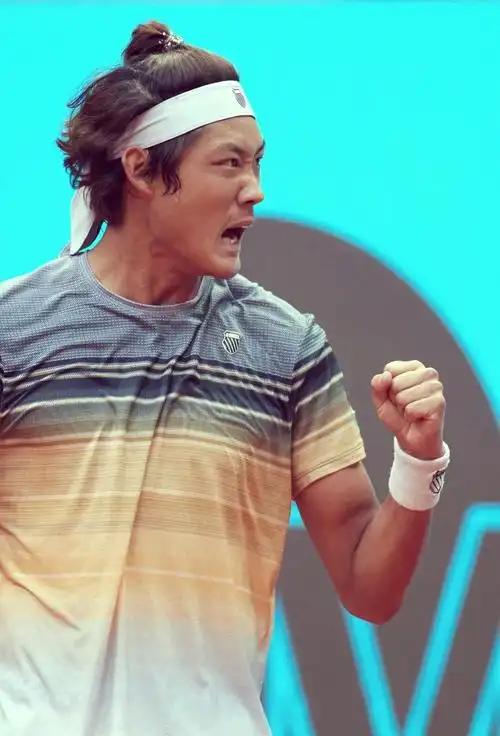 CH175卡普卡纳男单资格赛首轮
中国德比，
❌WC🇨🇳张之臻1-6/6-3