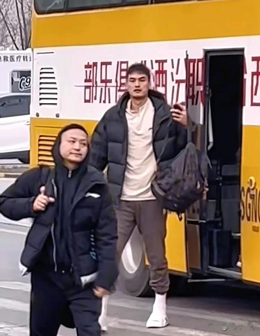 下一站，山西！刘东说到做到前来报到。
刘东告别南京时，带着一堆难忘的记忆。他说，