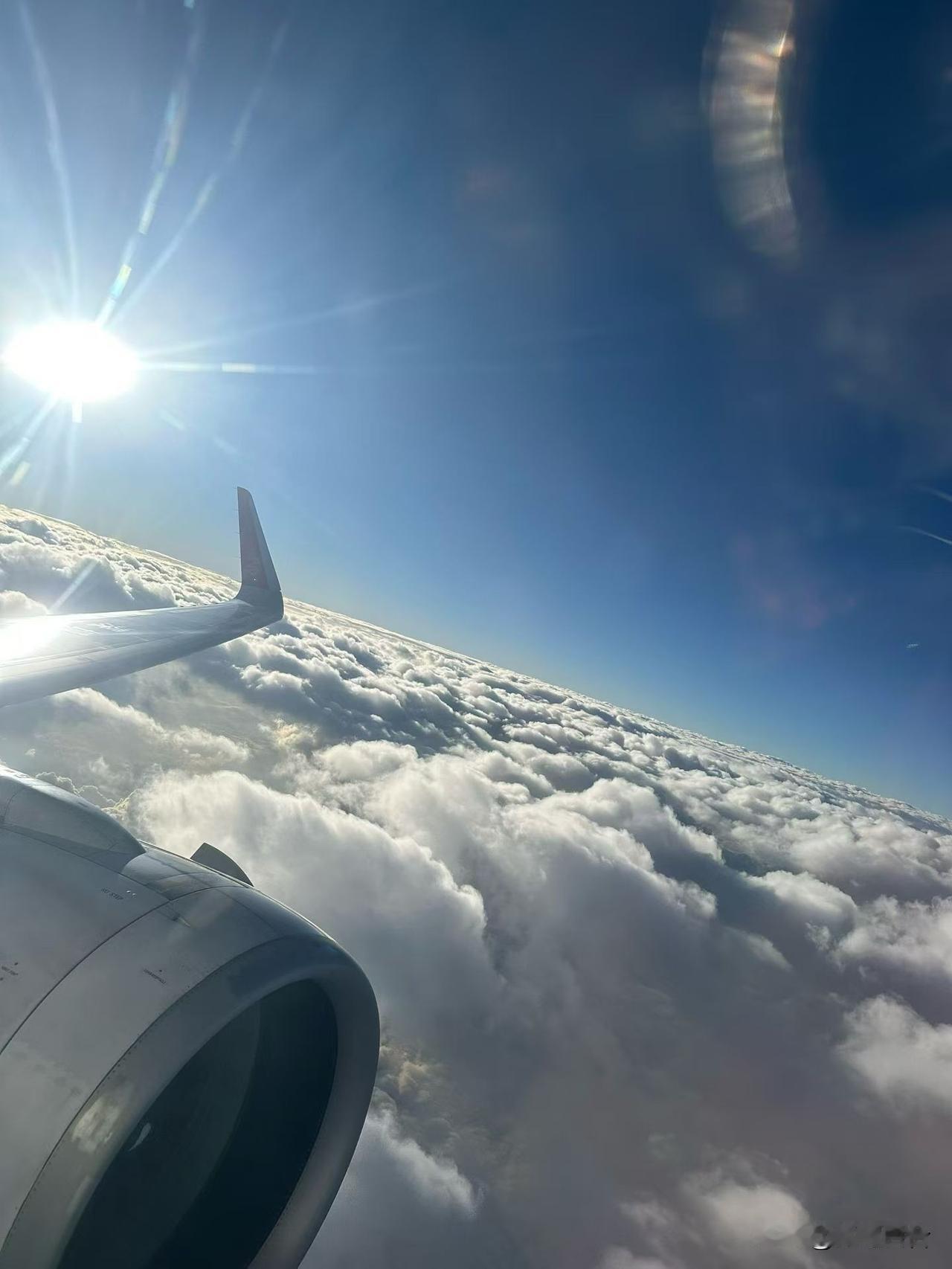 我不明白为什么有的人劳累了一辈子，好容易退休了，非要把工资卡交给儿女，自己再出去