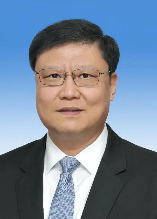 国家烟草专卖局局长更换为姚来英，以前是国家税务总局副局长。姚来英，1966年12