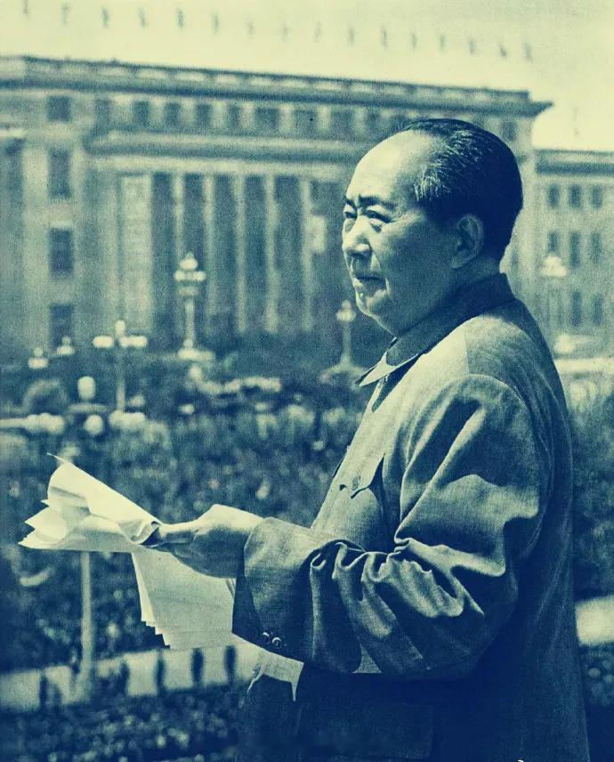 伟人笔下的社会批判，道出时代之殇。你是否思考过，人民胜利后的今天，我们究竟身处何