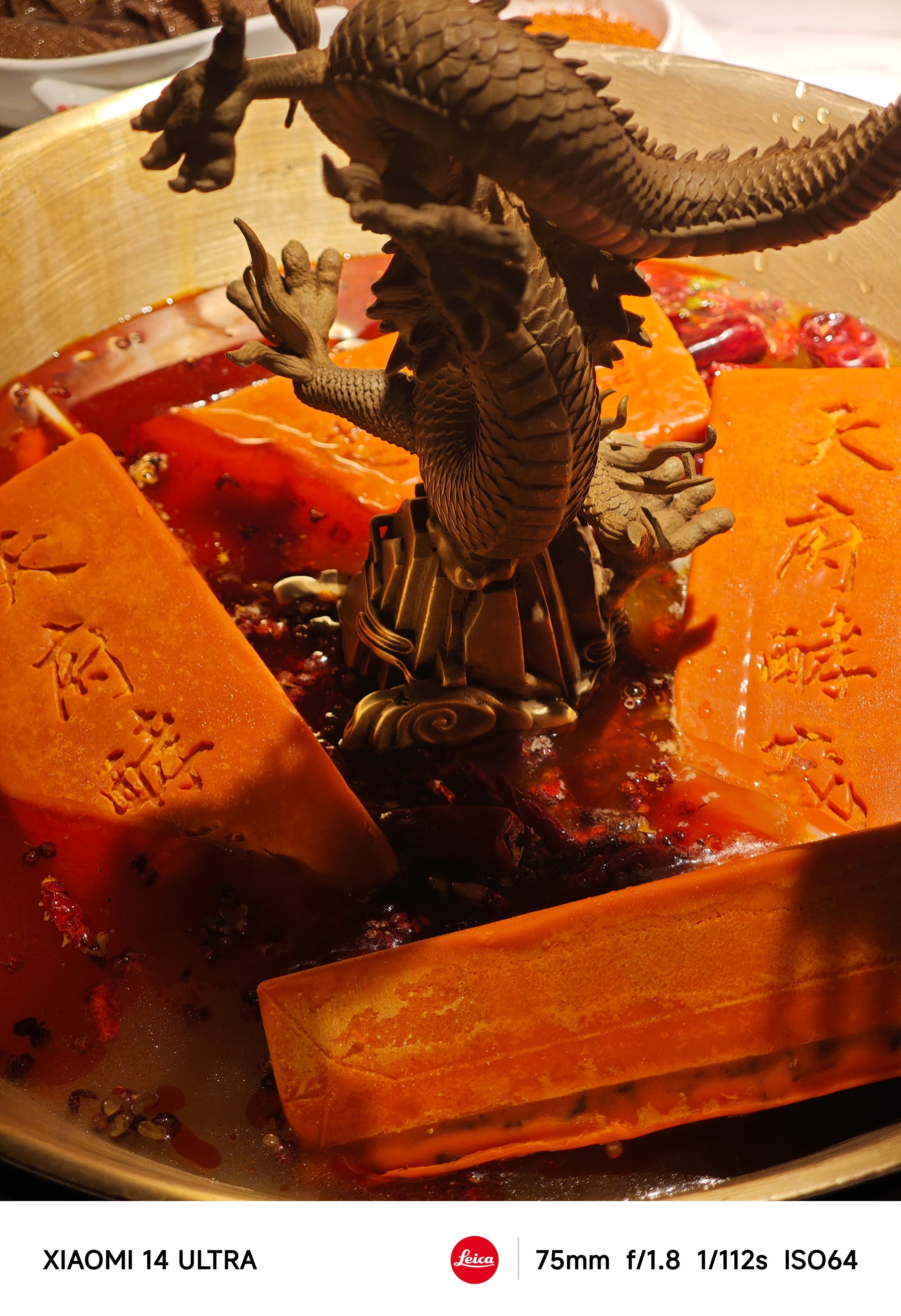 到成都当然要吃一顿火锅！小龙翻大江，听说昨天也翻了一下大江[哈哈]不知道现在还好