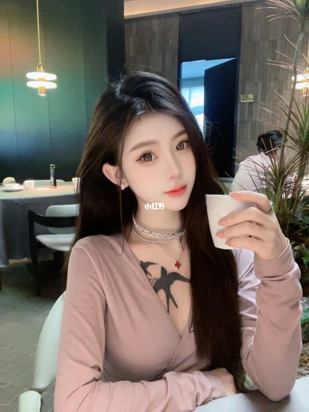 剪个刘海吧 要不