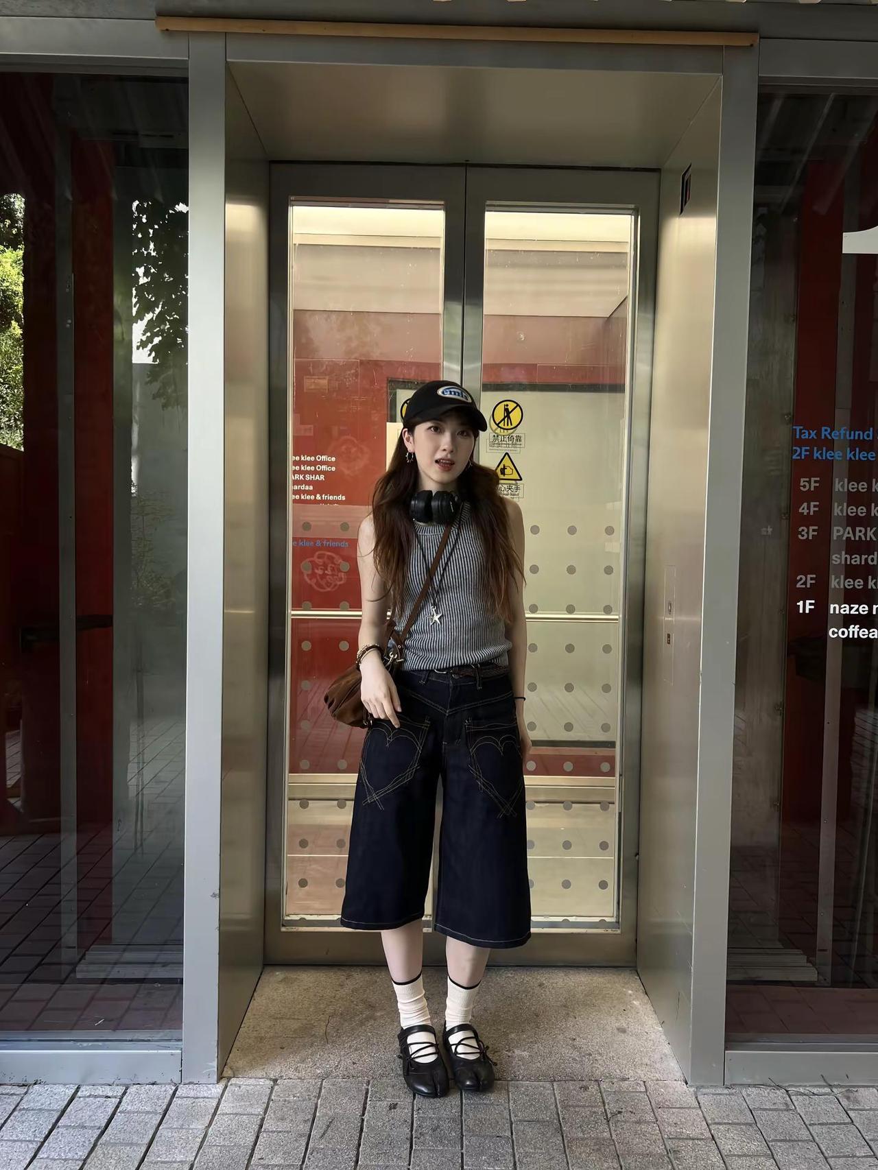 趁台风来临之前复古穿搭