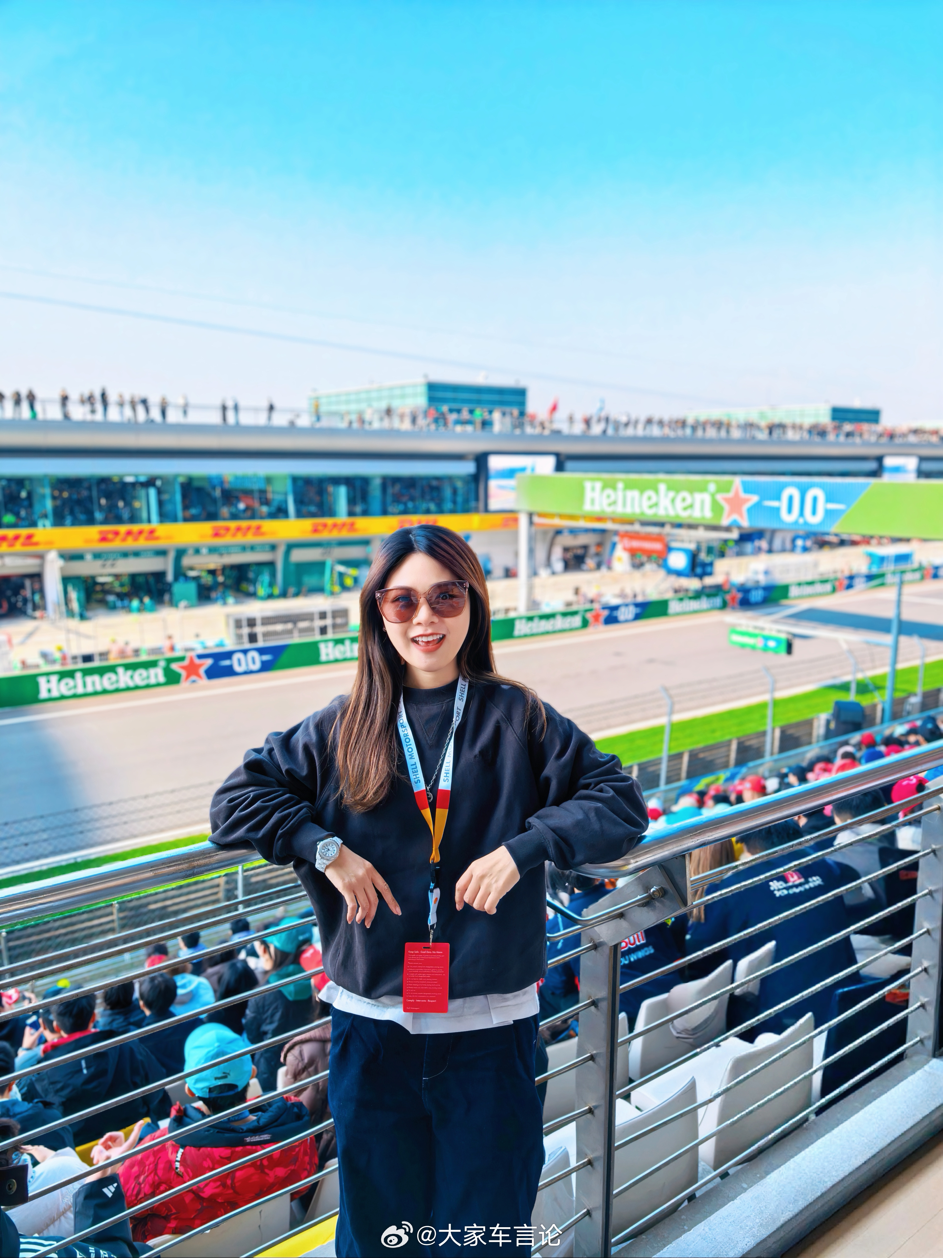 今天F1上海站正赛！OMC特意在F1上海站门口给大家准备了OMC上海F1限定打卡