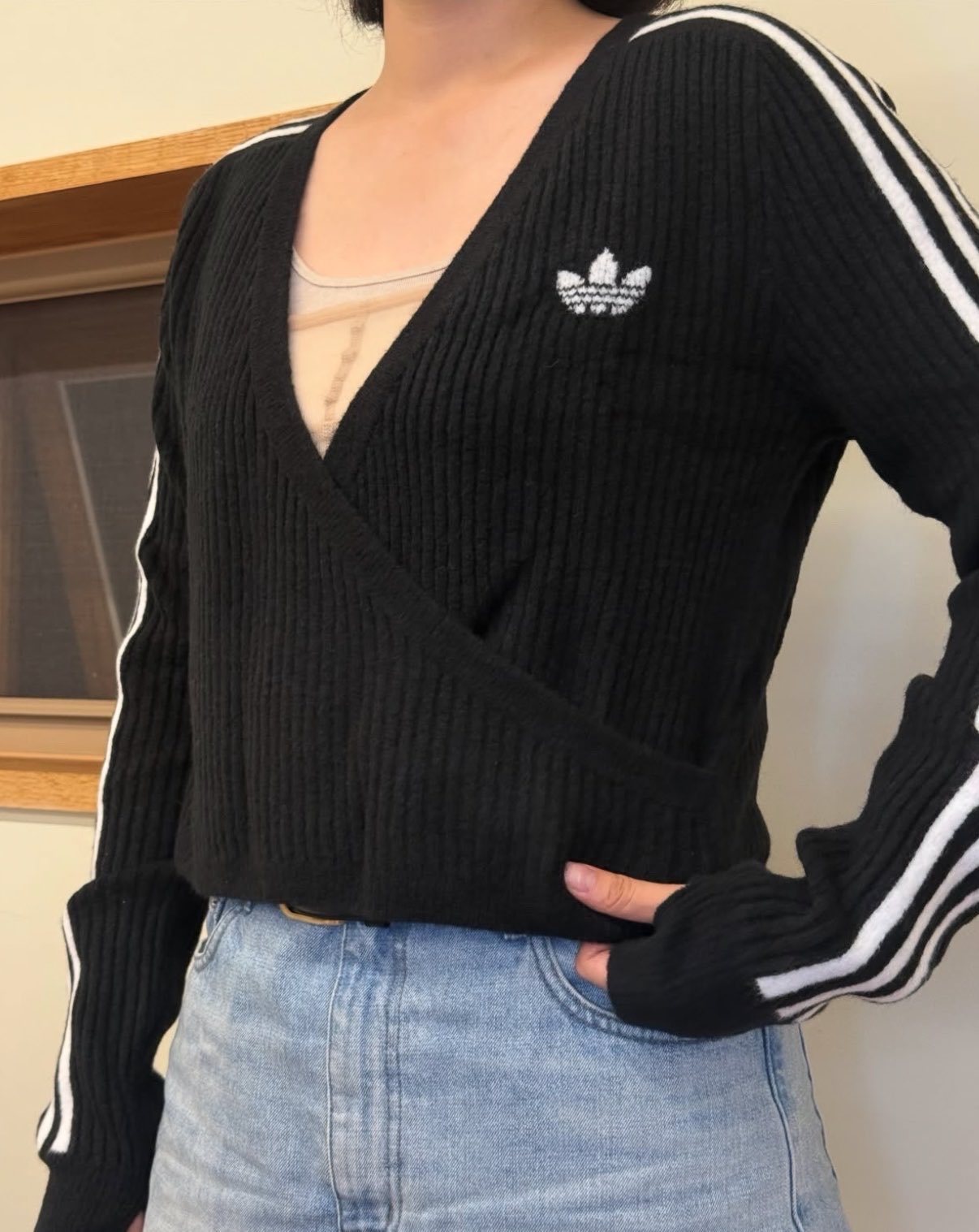 Adidas original by Jennie更多高清细节来啦！明日首发，9