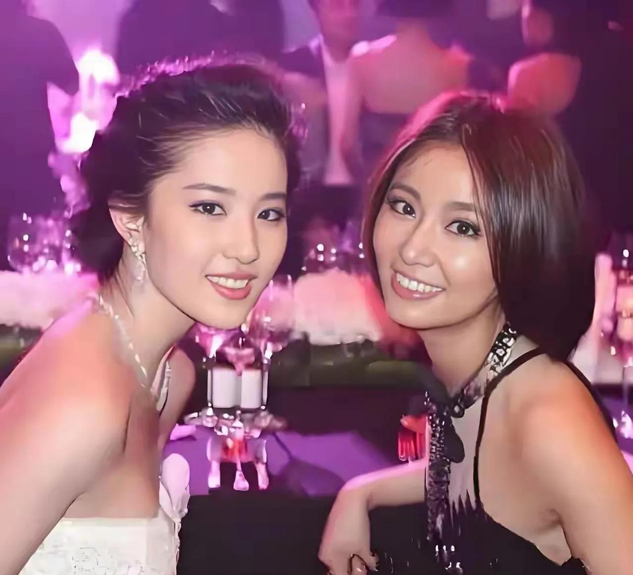 发现了吗？刘亦菲真不如林心如漂亮！林心如是大家闺秀，刘亦菲是小家碧玉，前者肯定要