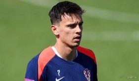 克罗地亚将在世预赛对阵法罗群岛，中场球员莫罗出席了赛前新闻发布会。他首先谈到了自