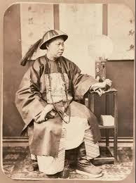 1859年，咸丰皇帝下旨将左宗棠斩首示众，左宗棠连夜找到湖北巡抚胡林翼求助，胡林