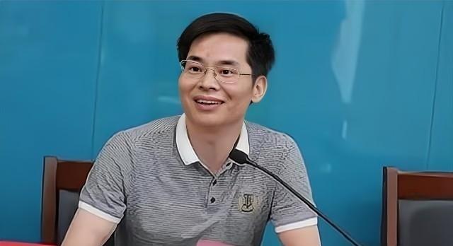 1991年，一位中国籍留美博士，原本前途无量，只因深夜手插口袋，去导师家找导师谈