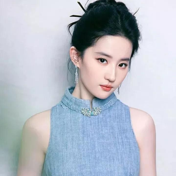 清新脱俗的少女，散发着独特的魅力自然清新美少女 清秀美少女 气质少女感 清纯活力