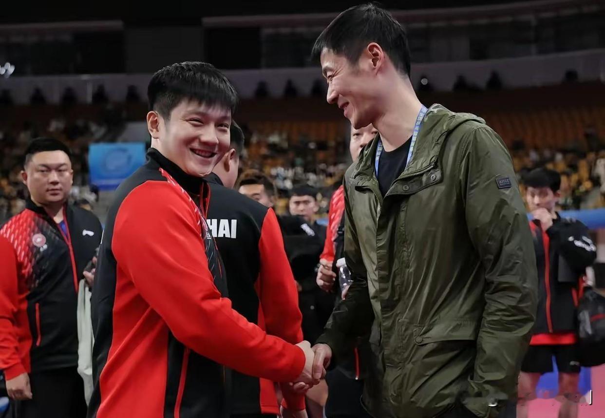 国乒此次拿出28个教练岗位公开竞聘，意义重大。增设副总教练岗，强化统筹协调，应对