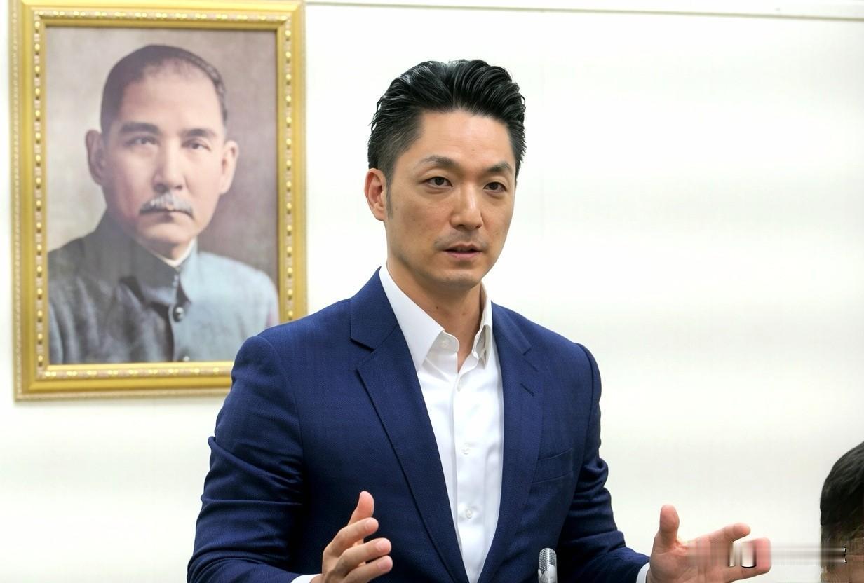 为何是蒋万安登高一呼而不是郑丽文？
中国台湾地区中联致癌毒油事件至今半月有余。面