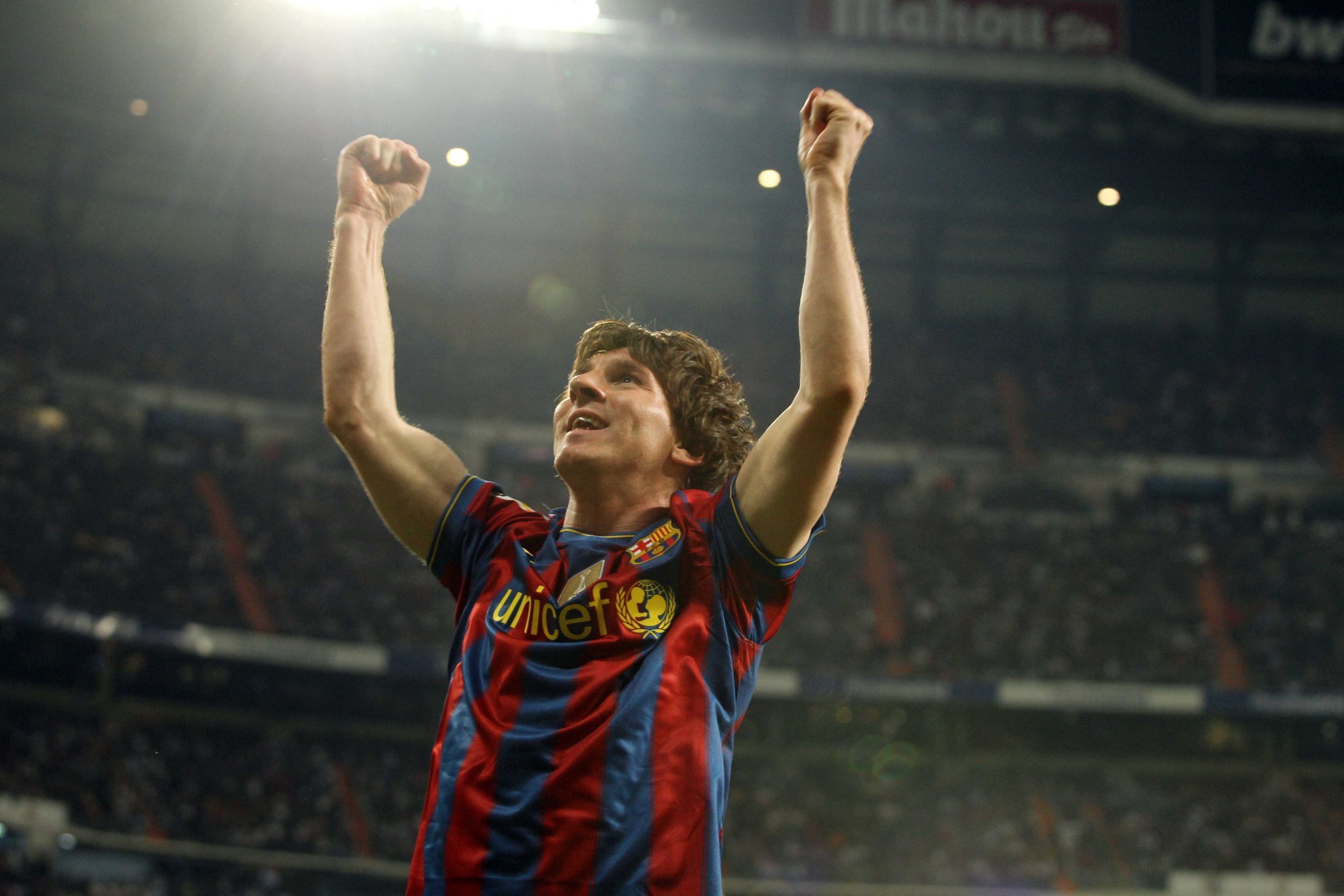 巴萨官推：The Goat 🐐里奥 梅西#梅西[超话]##国家德比##皇马vs