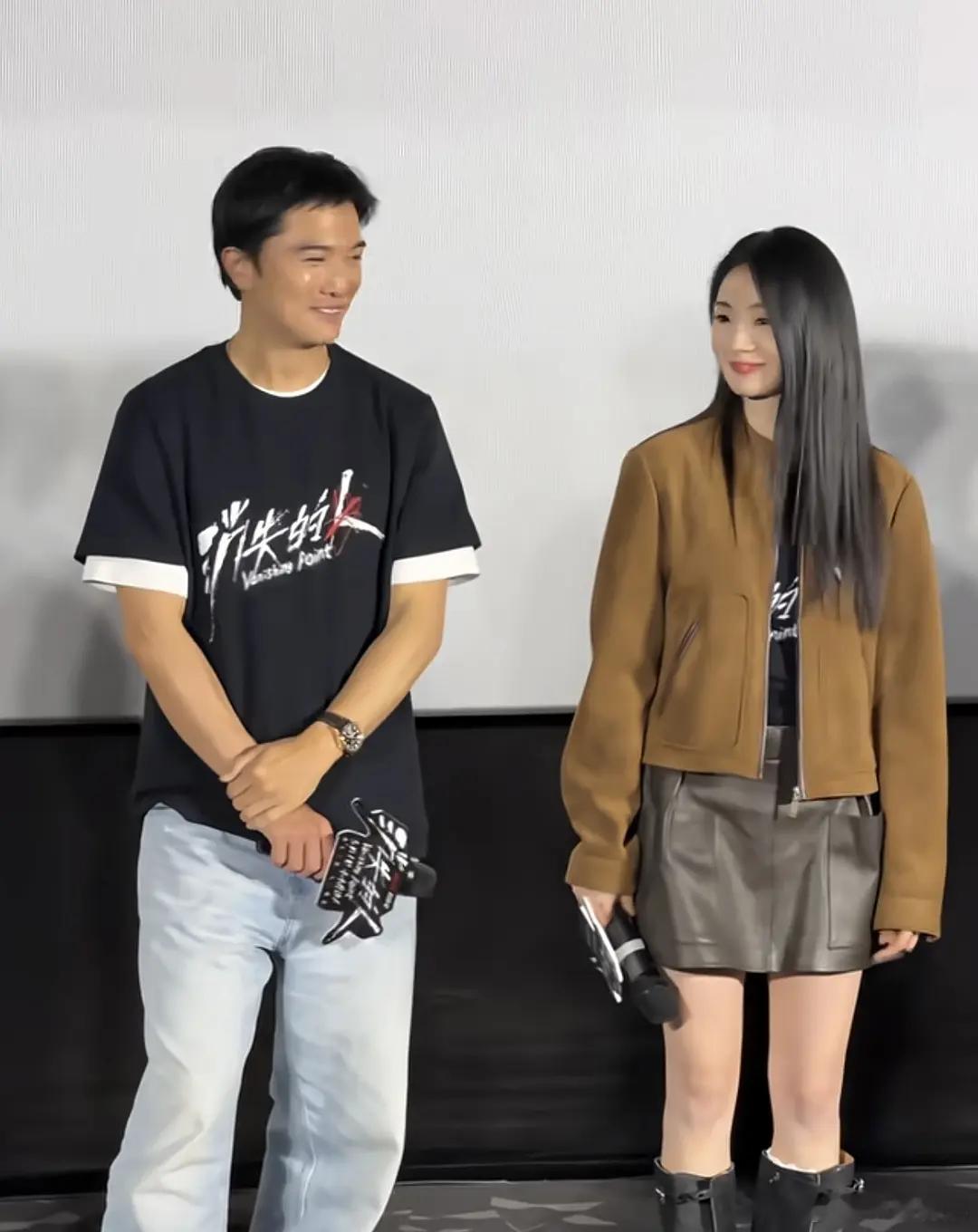 感觉他俩好适合拍我的大叔啊男的有男生的气质，女生有女生的魅力 