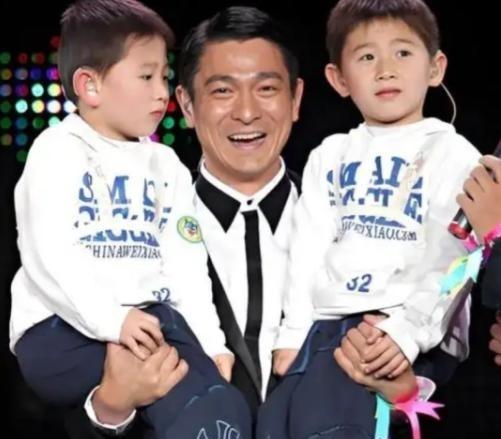 2011年，朱丽倩和刘德华备孕三年仍没有任何动静，无奈之下只能选择去做试管婴儿，